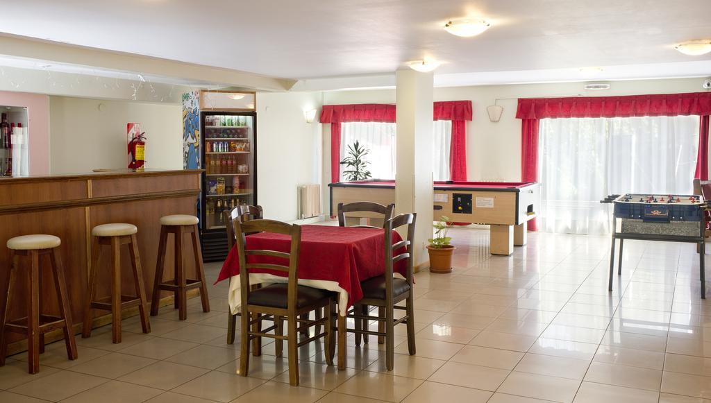 Internacional Hotel 2*